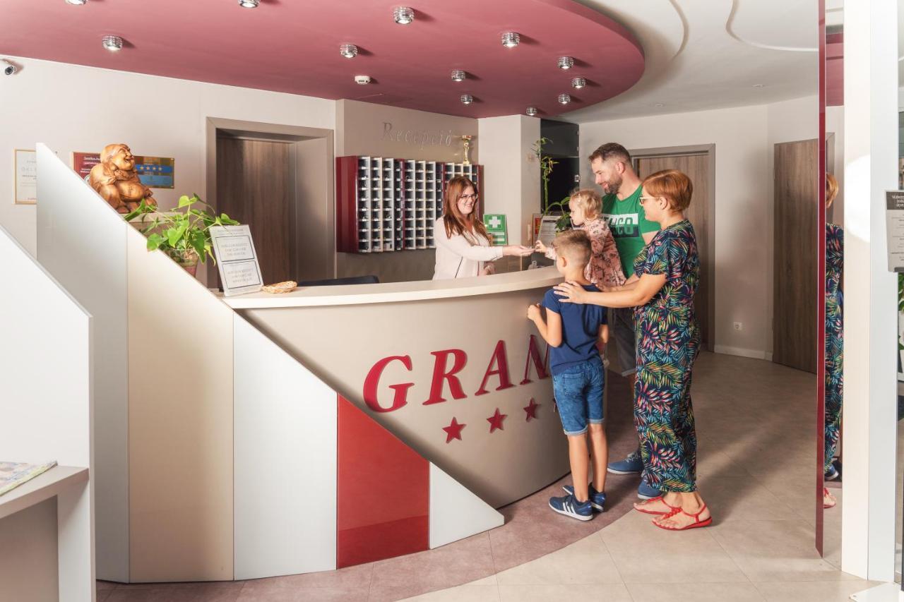 Granada Conference, Wellness And Sport Hotel ケチケメート エクステリア 写真