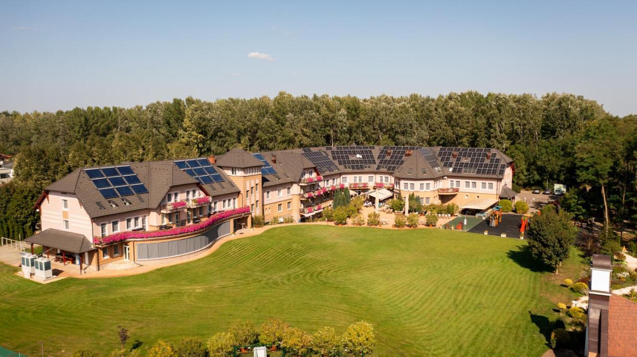 Granada Conference, Wellness And Sport Hotel ケチケメート エクステリア 写真