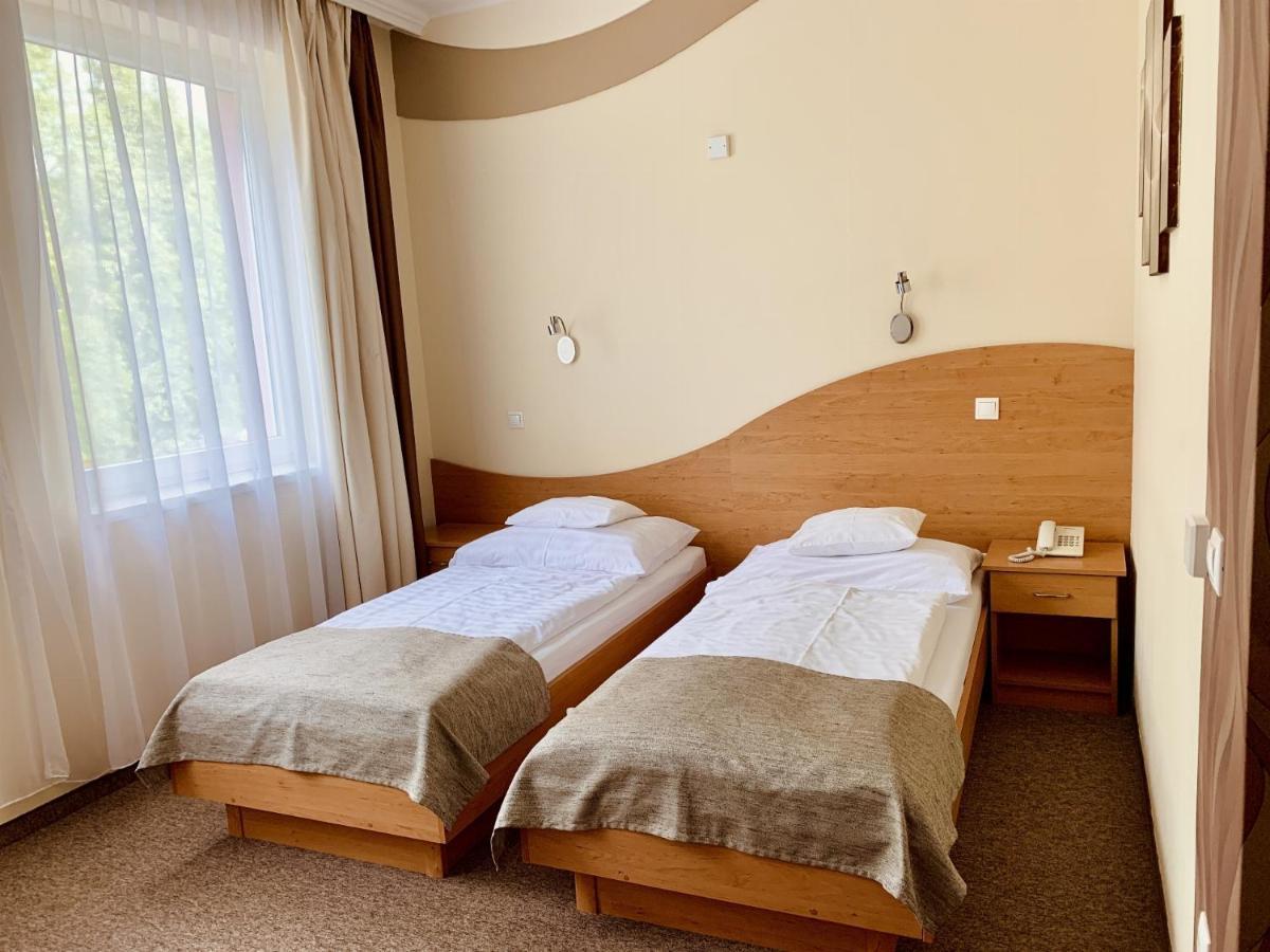Granada Conference, Wellness And Sport Hotel ケチケメート エクステリア 写真